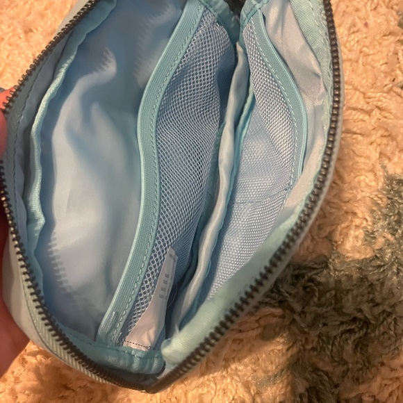 Sporty bag - Picture 2 of 2